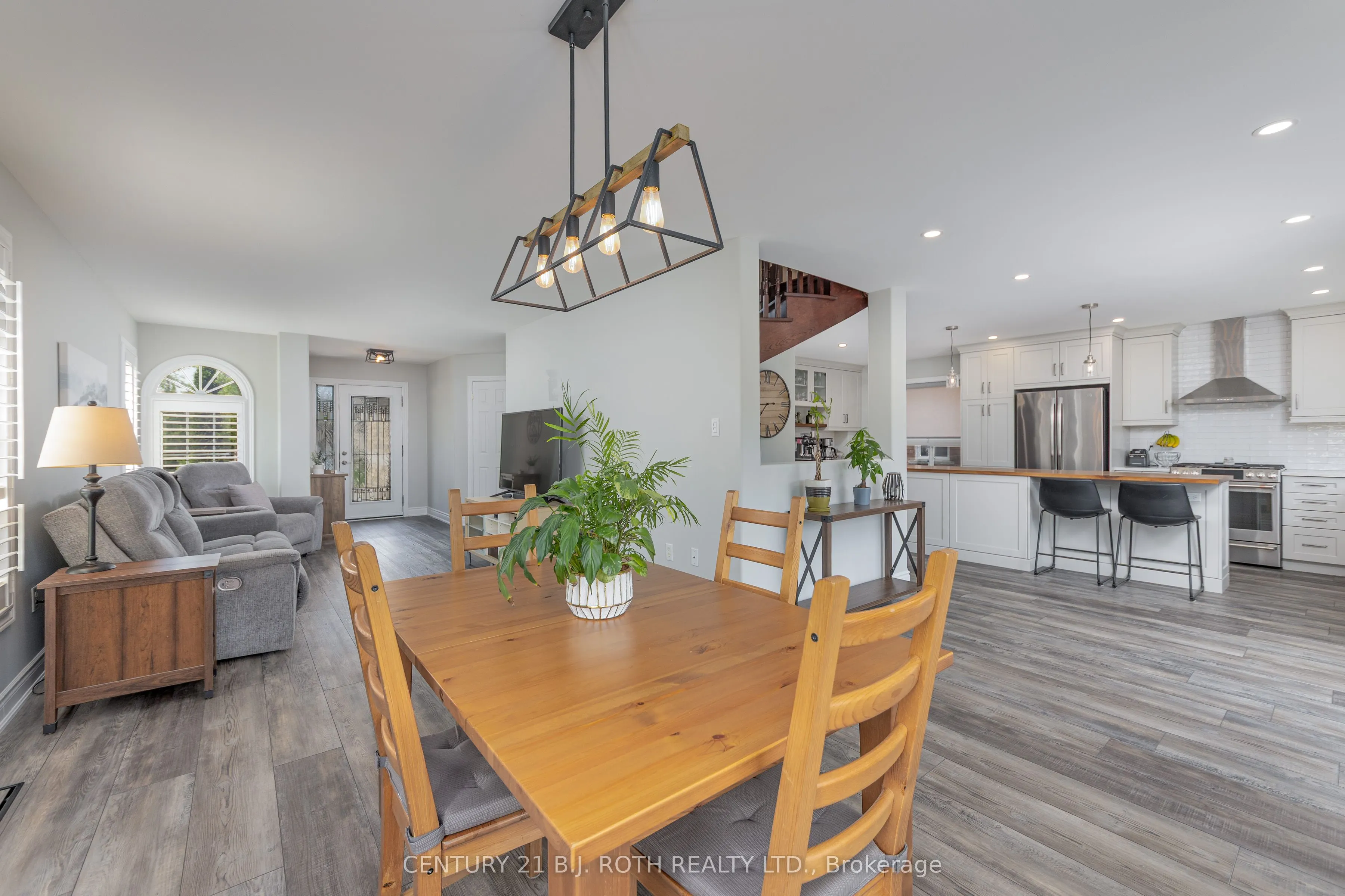 143 Crompton Drive