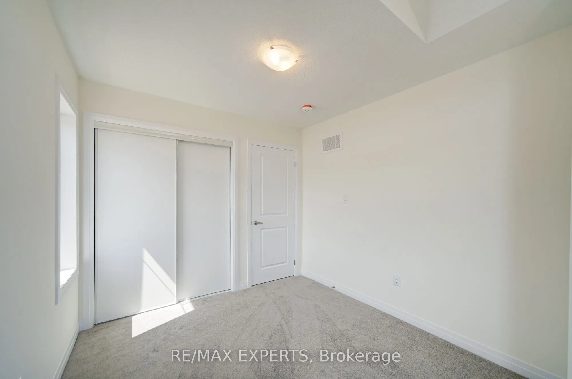 564 Hudson Crescent