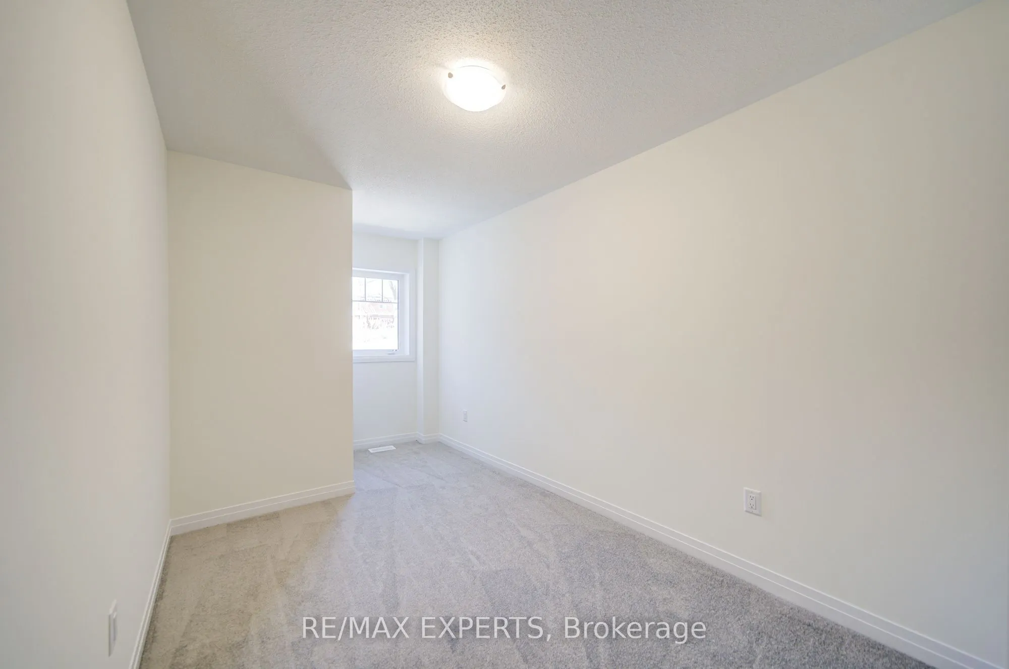 564 Hudson Crescent