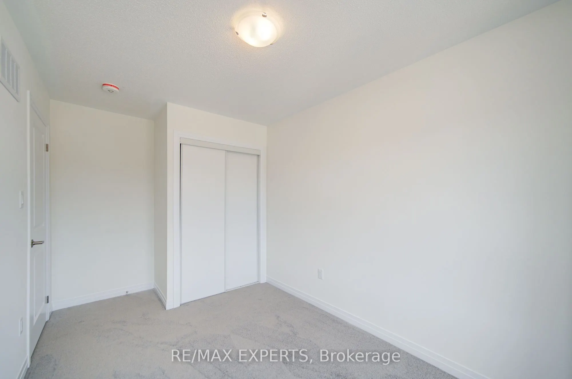 564 Hudson Crescent