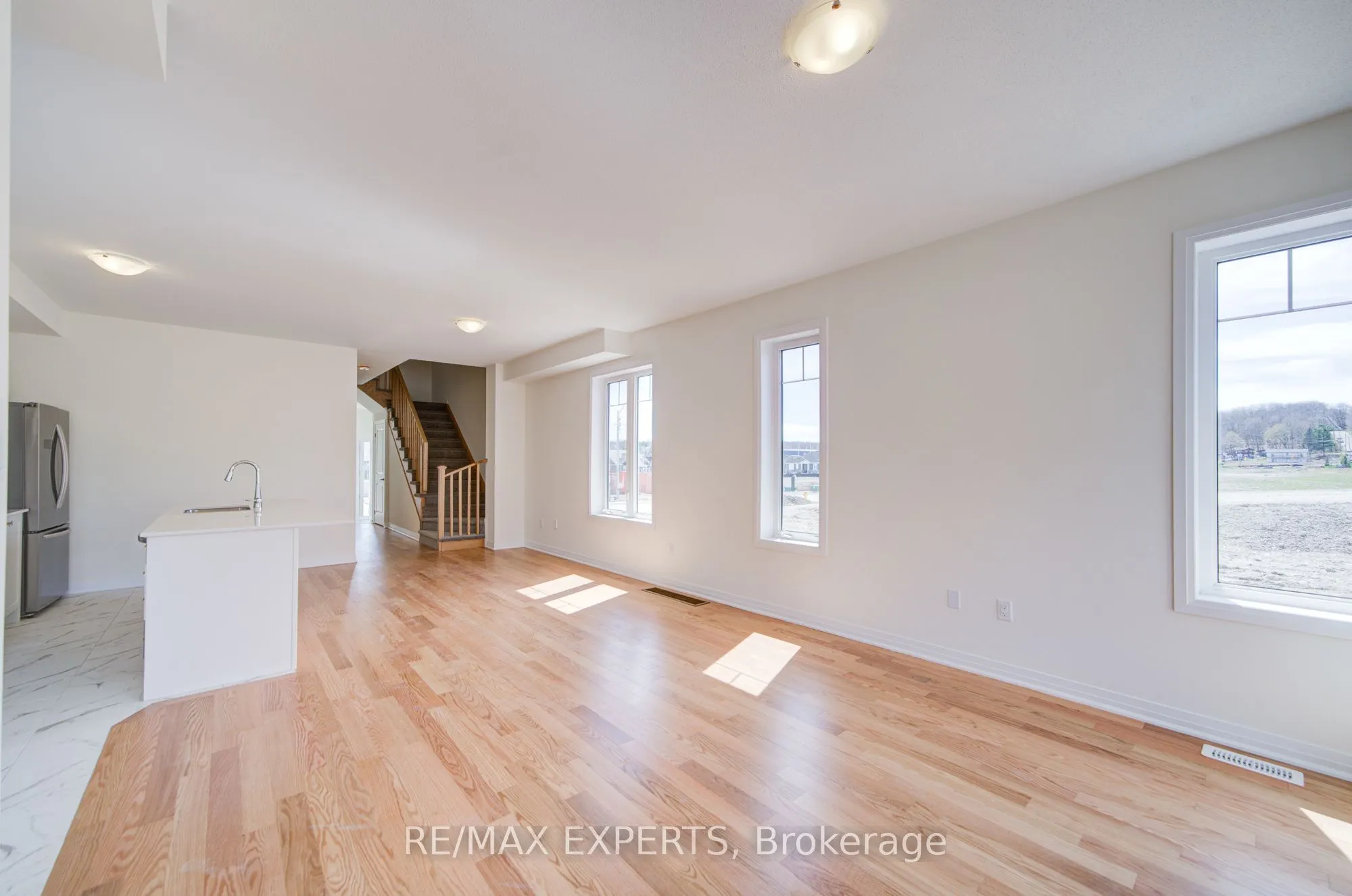 564 Hudson Crescent