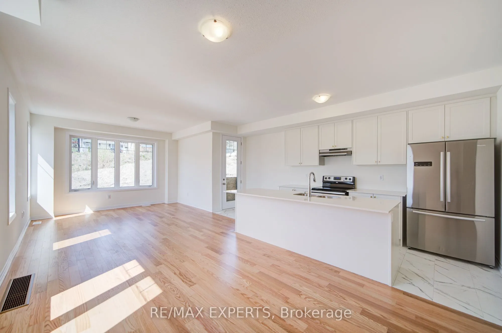564 Hudson Crescent