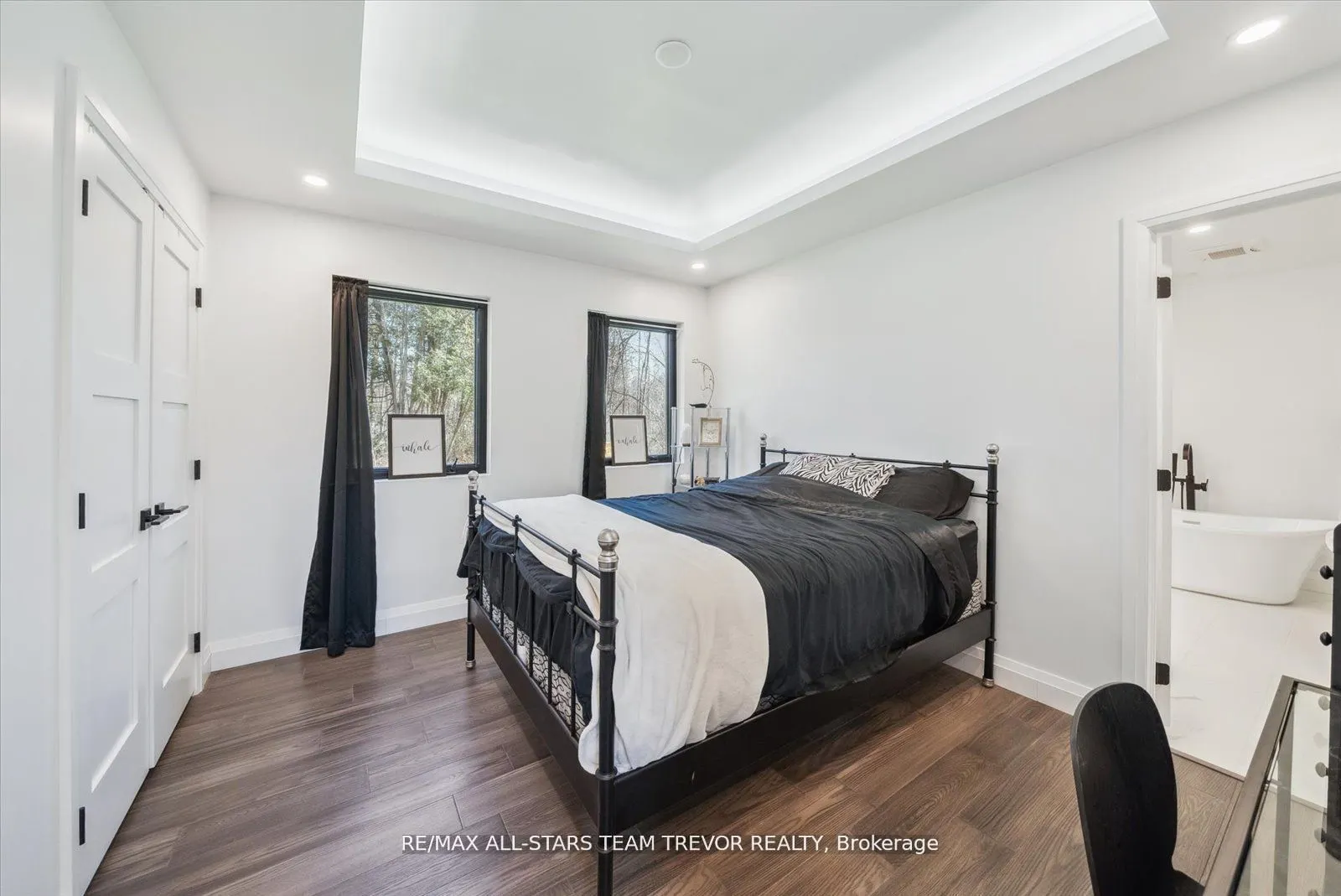 3441 Louis Lane