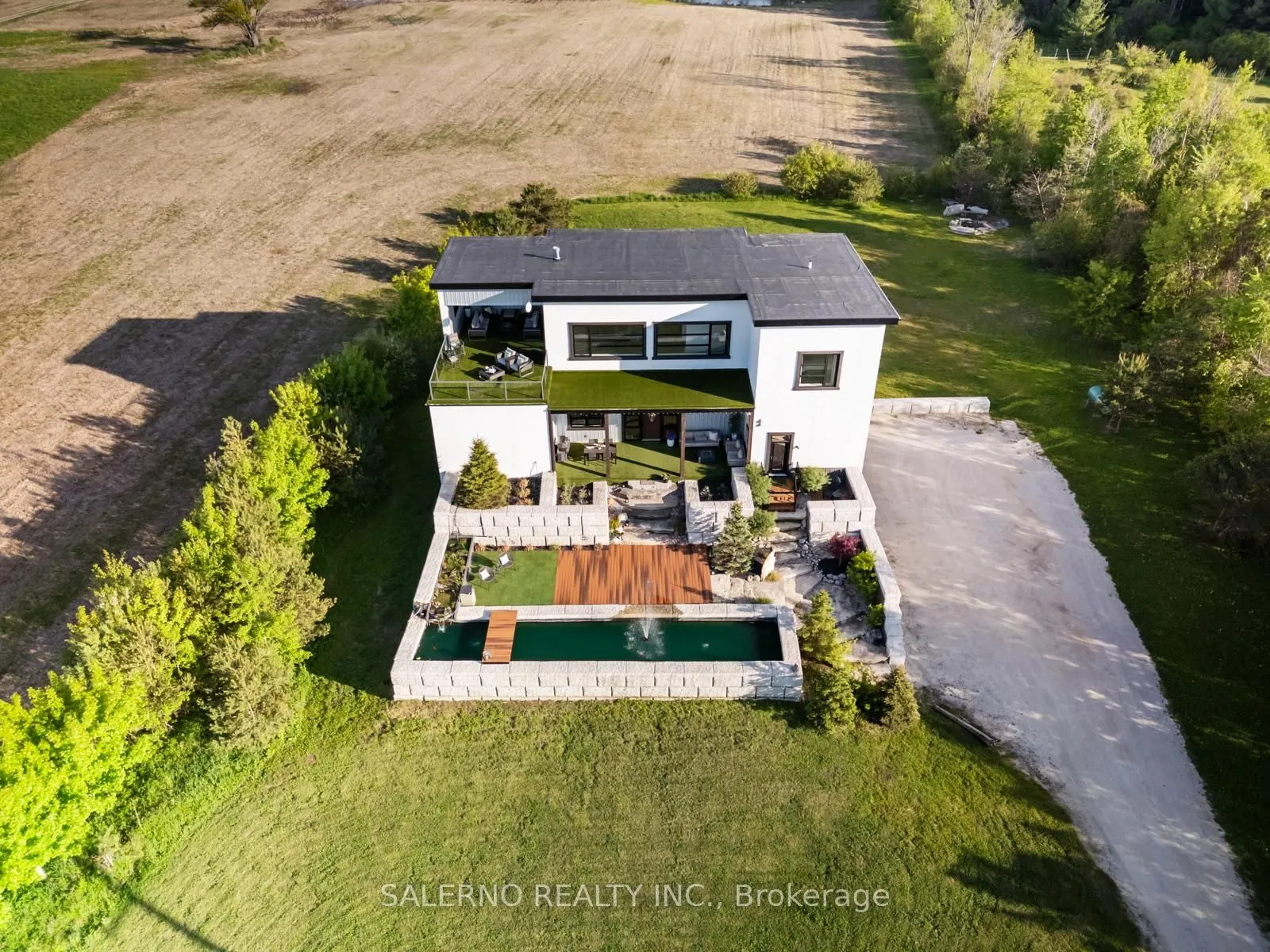 6903 36/37 Nottawasaga Side Road E