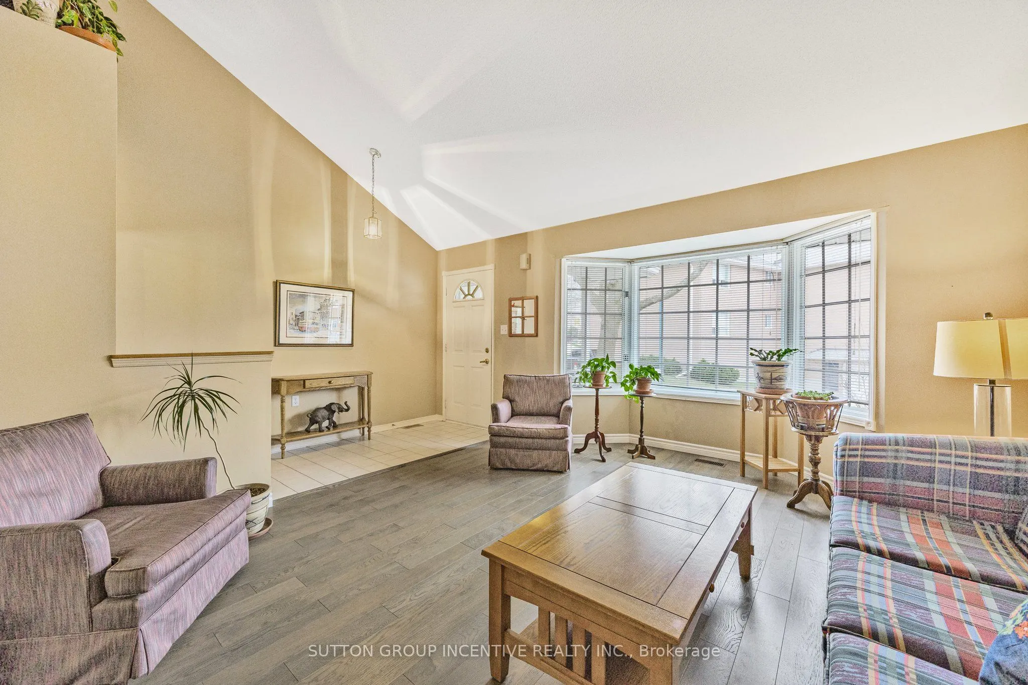 40 Museum Drive, #403