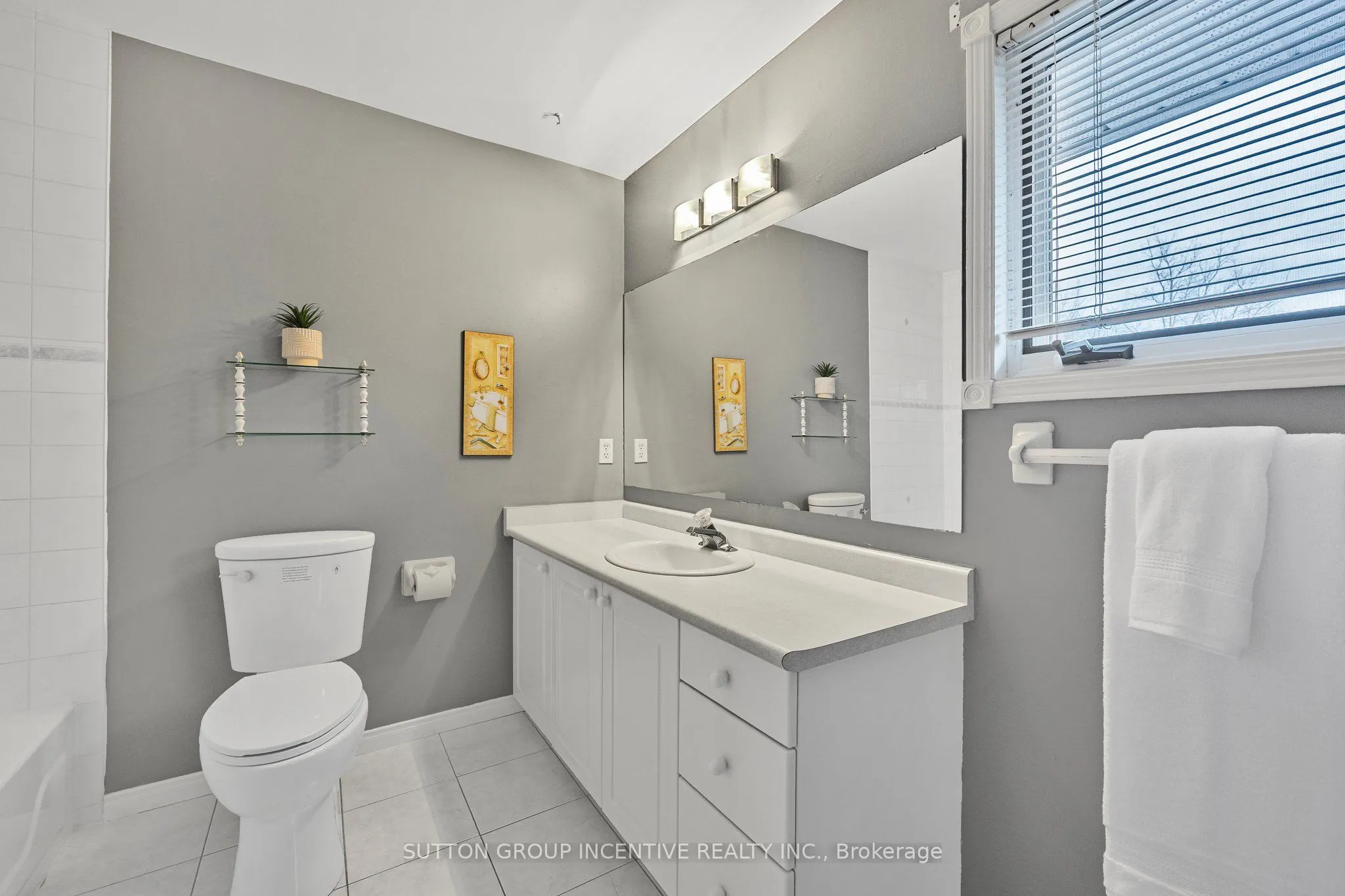 40 Museum Drive, #403