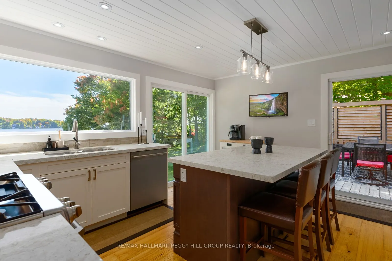 273 Shoreline Drive