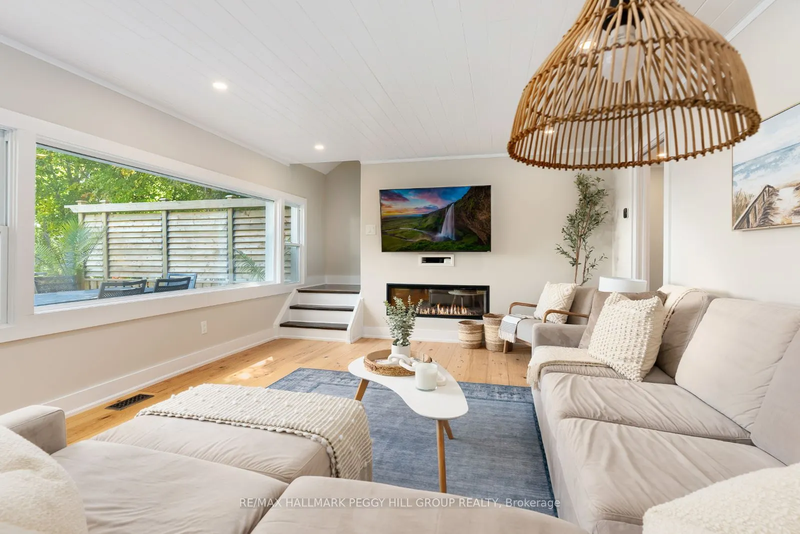 273 Shoreline Drive