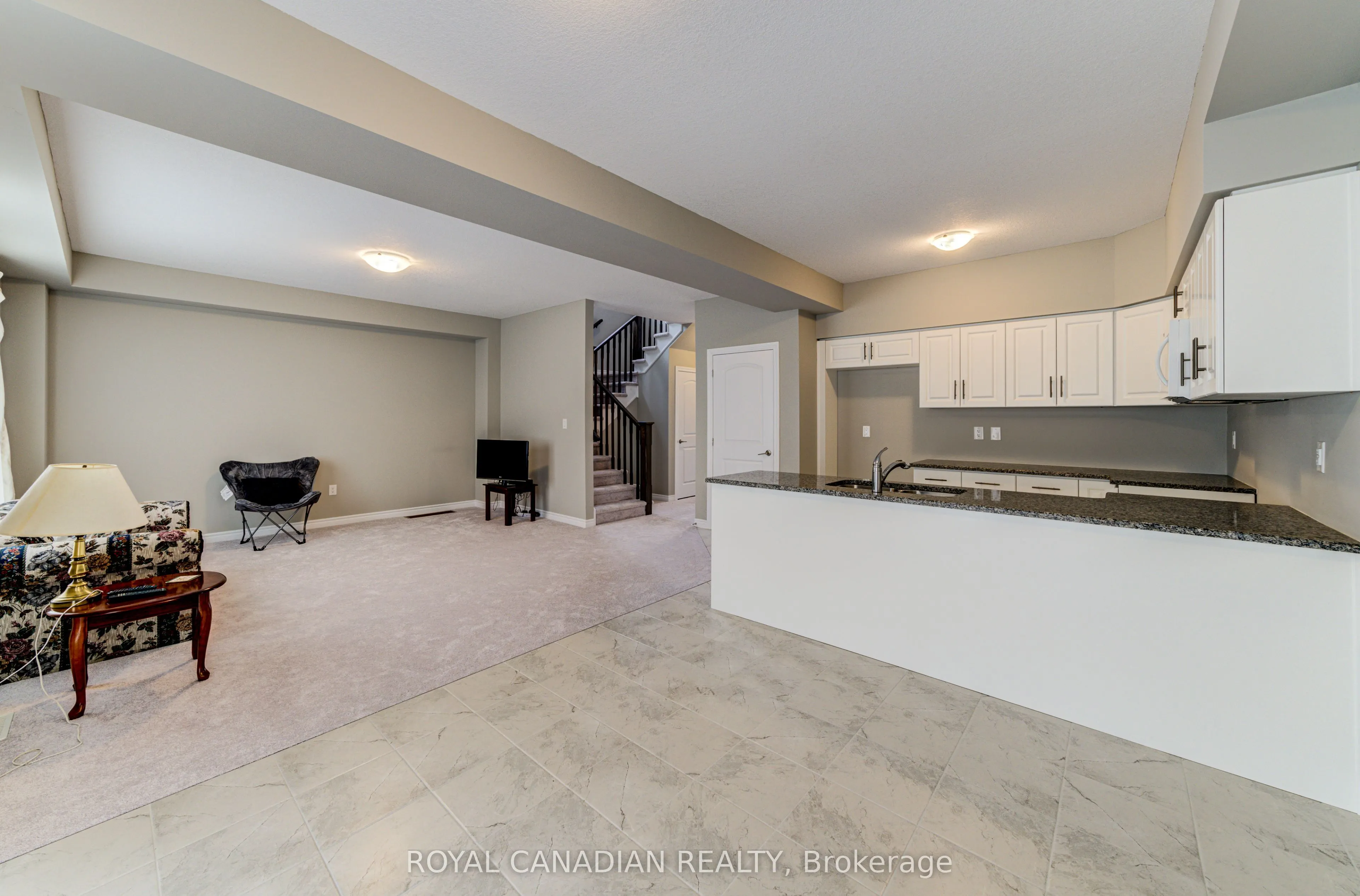 1048 WRIGHT Drive