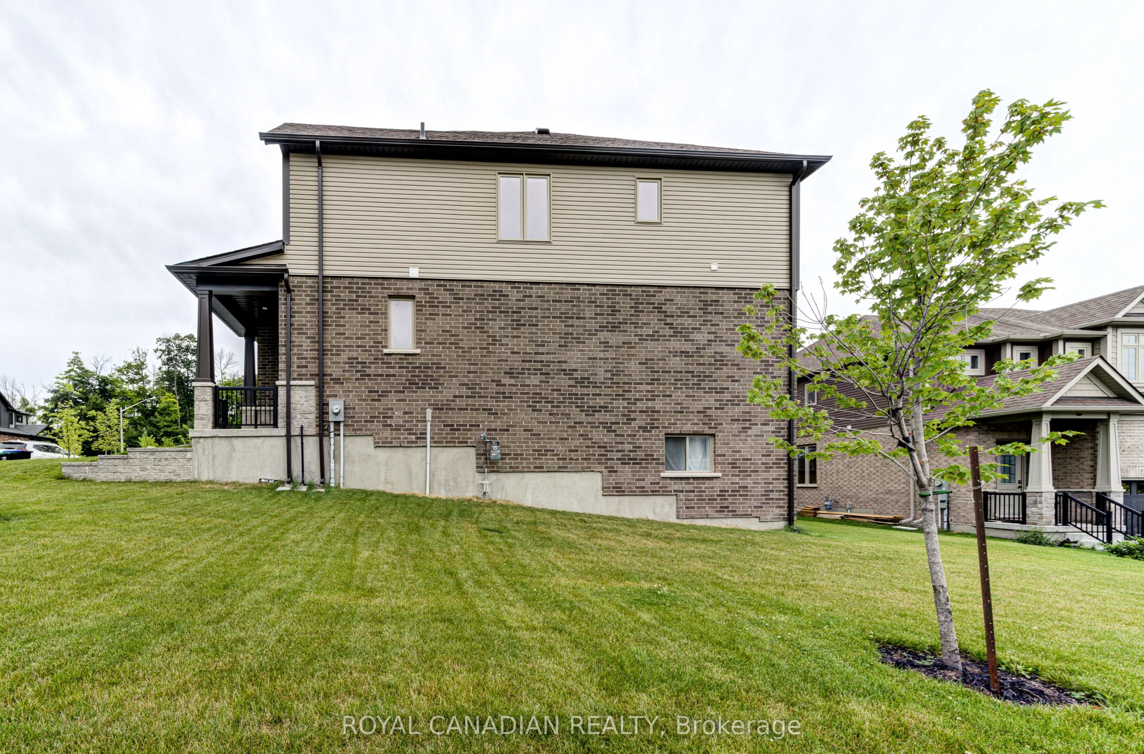 1048 WRIGHT Drive