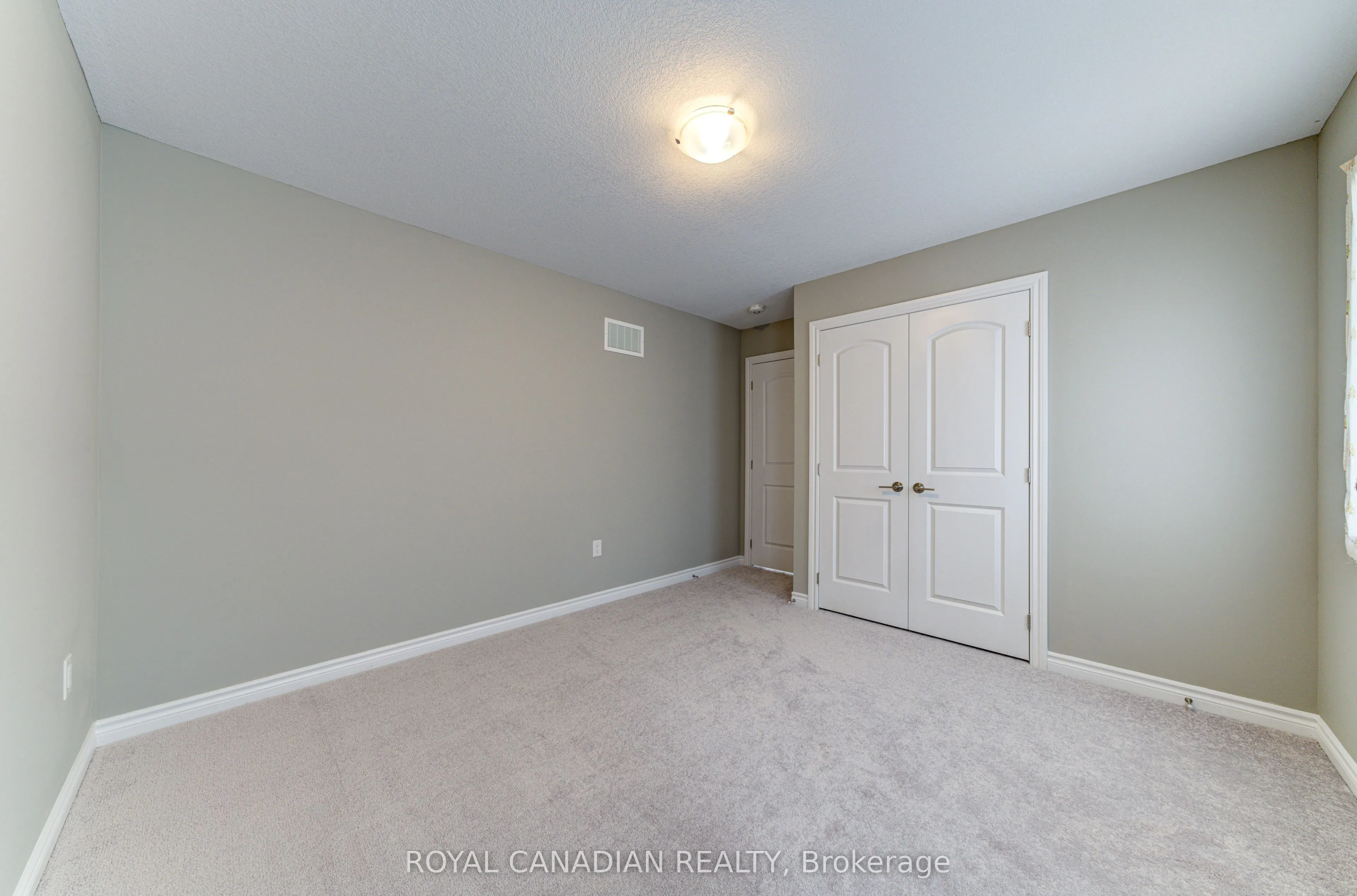 1048 WRIGHT Drive