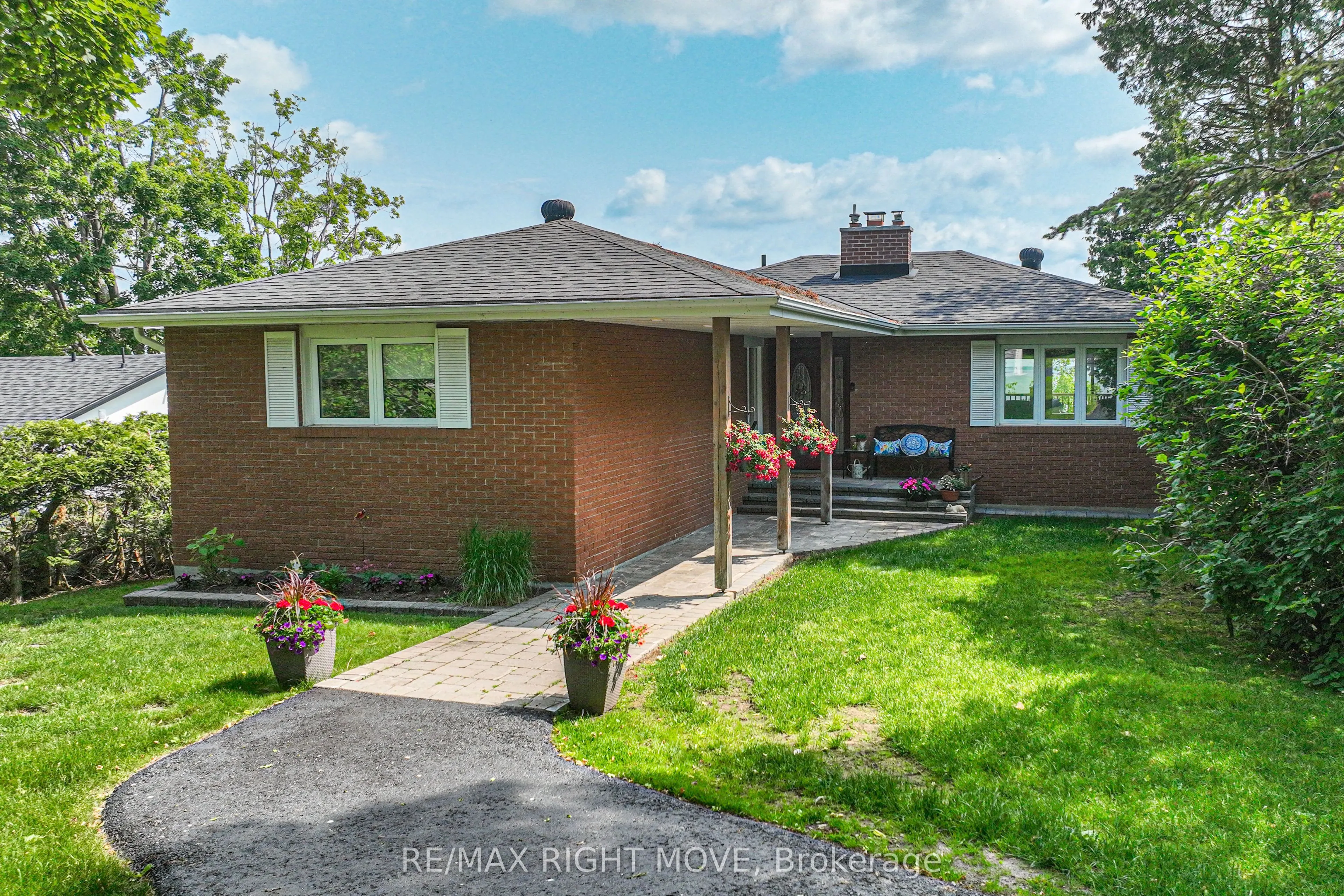 905 Woodland Drive