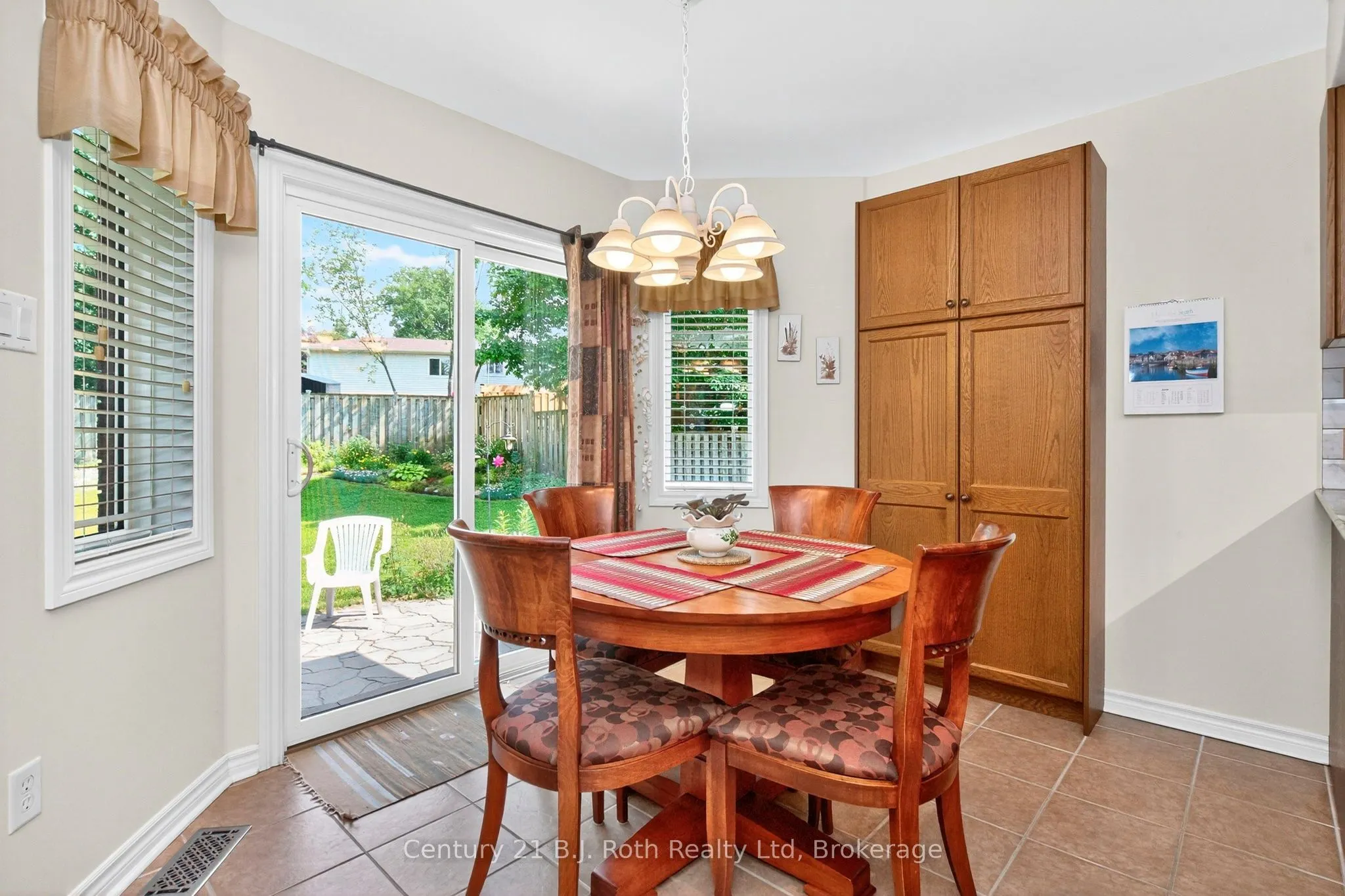 997 Whitney Crescent