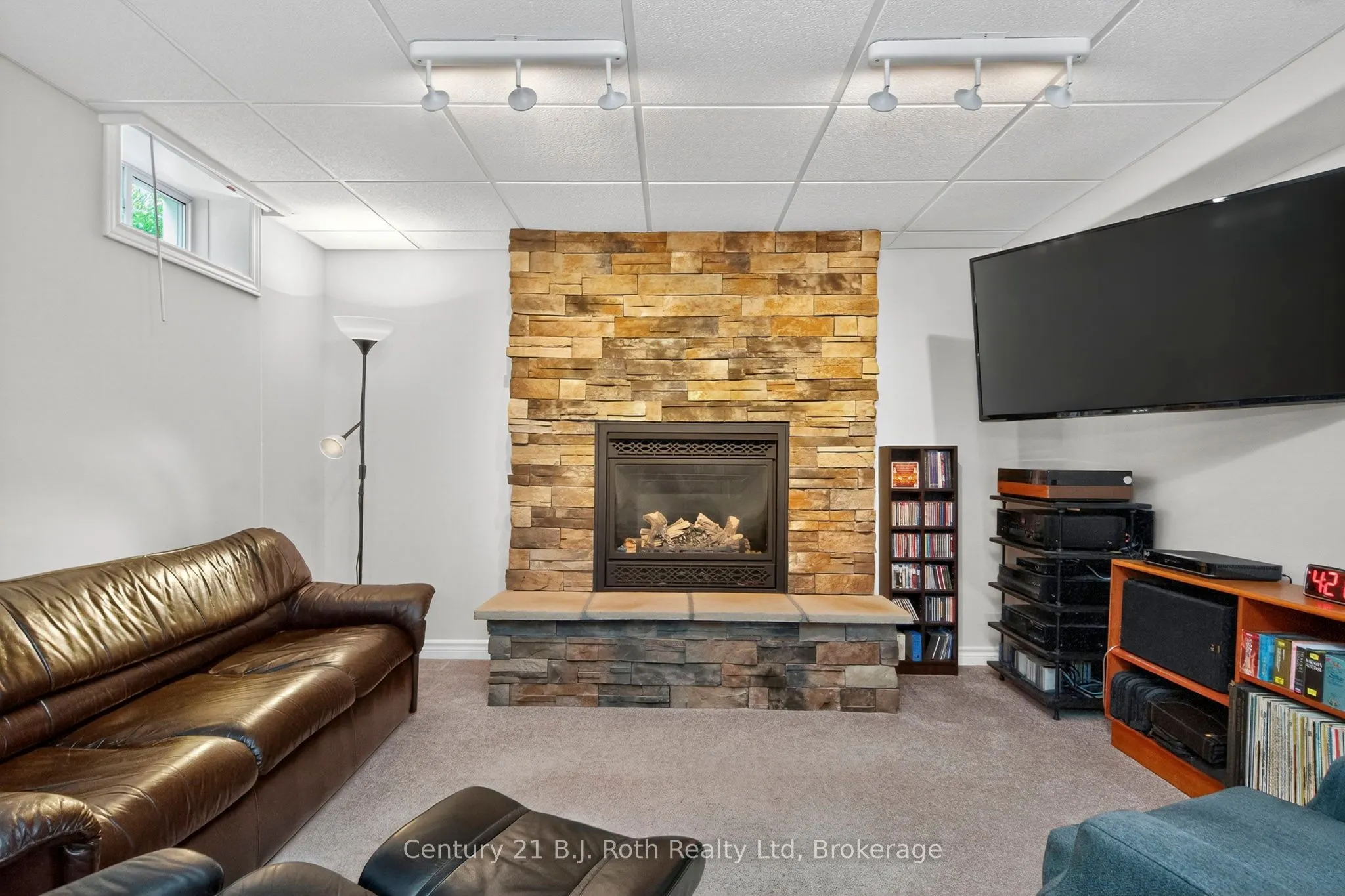 997 Whitney Crescent