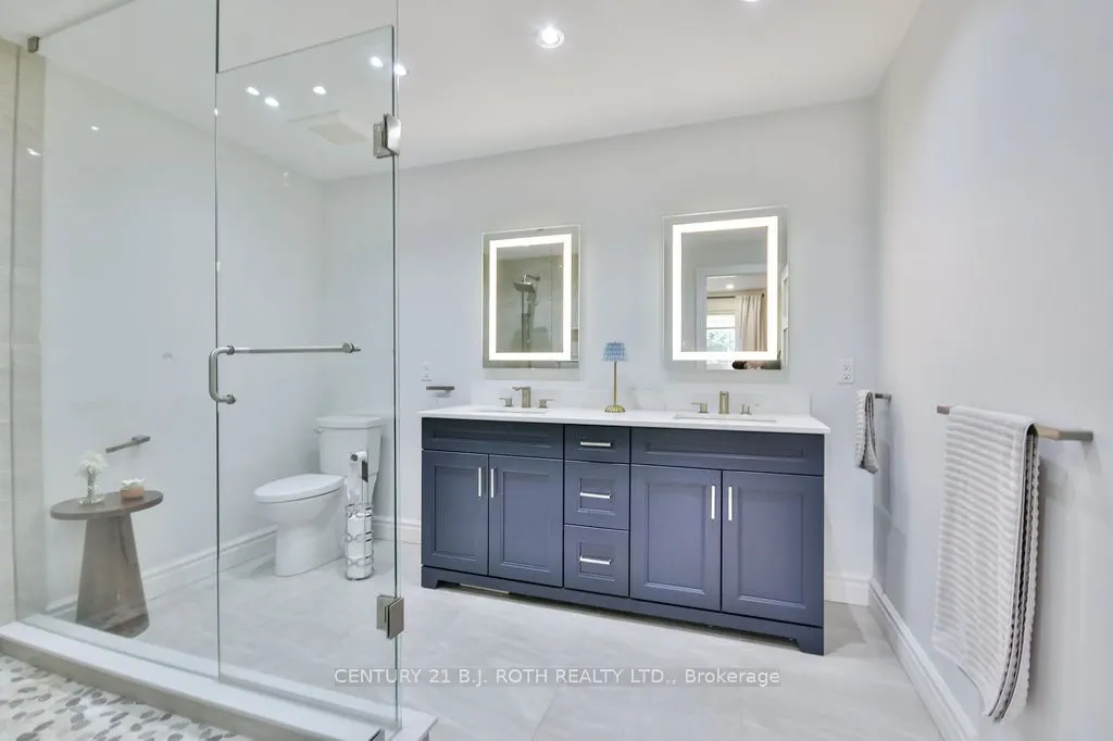 12 Noraline Avenue