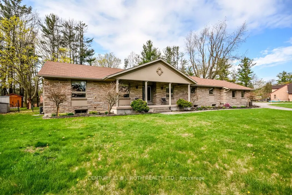 12 Noraline Avenue