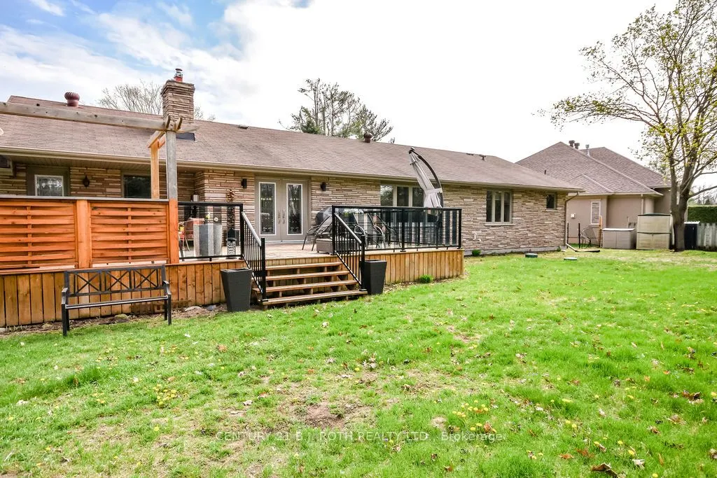 12 Noraline Avenue