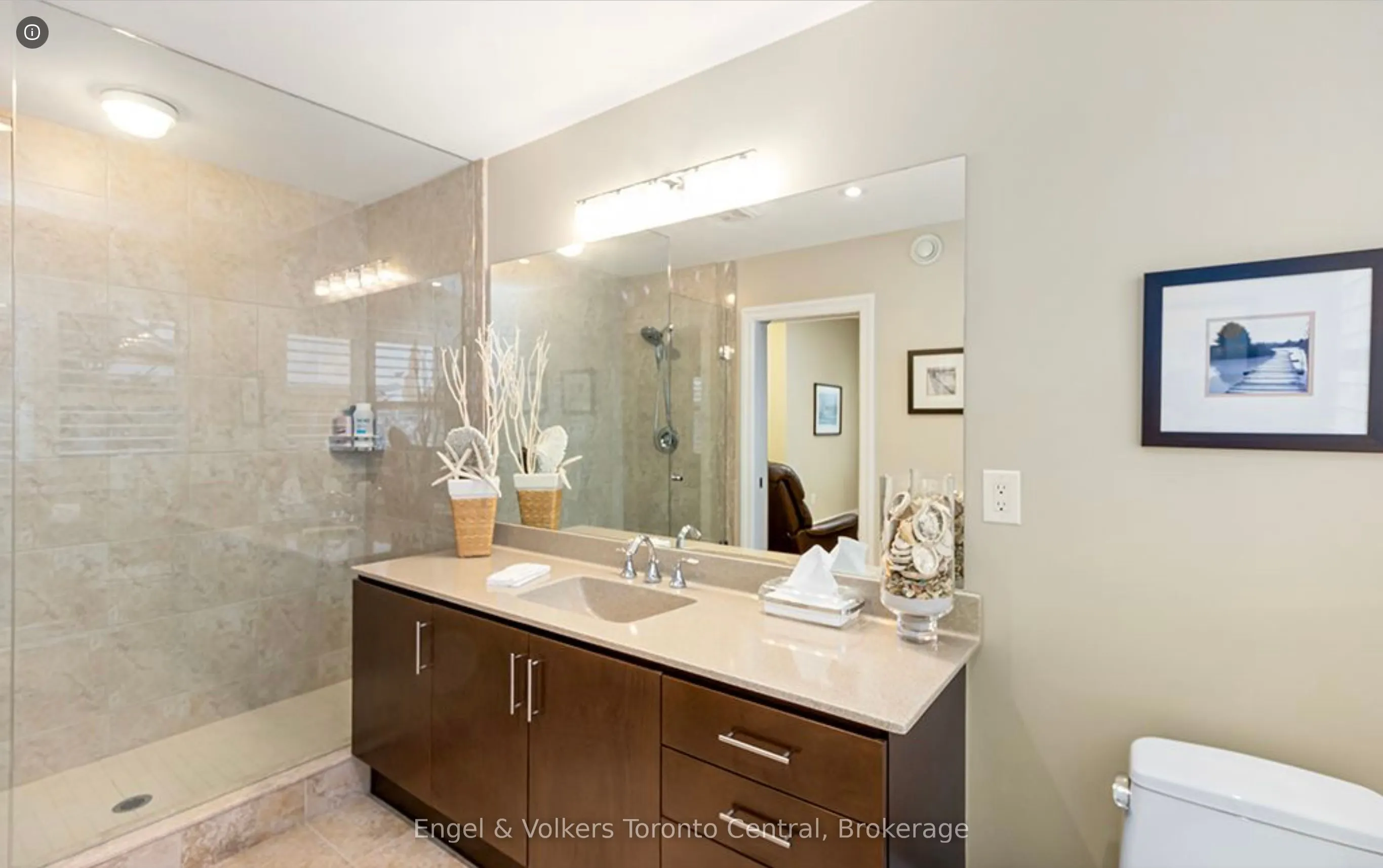 1 Westmount Mews, #7
