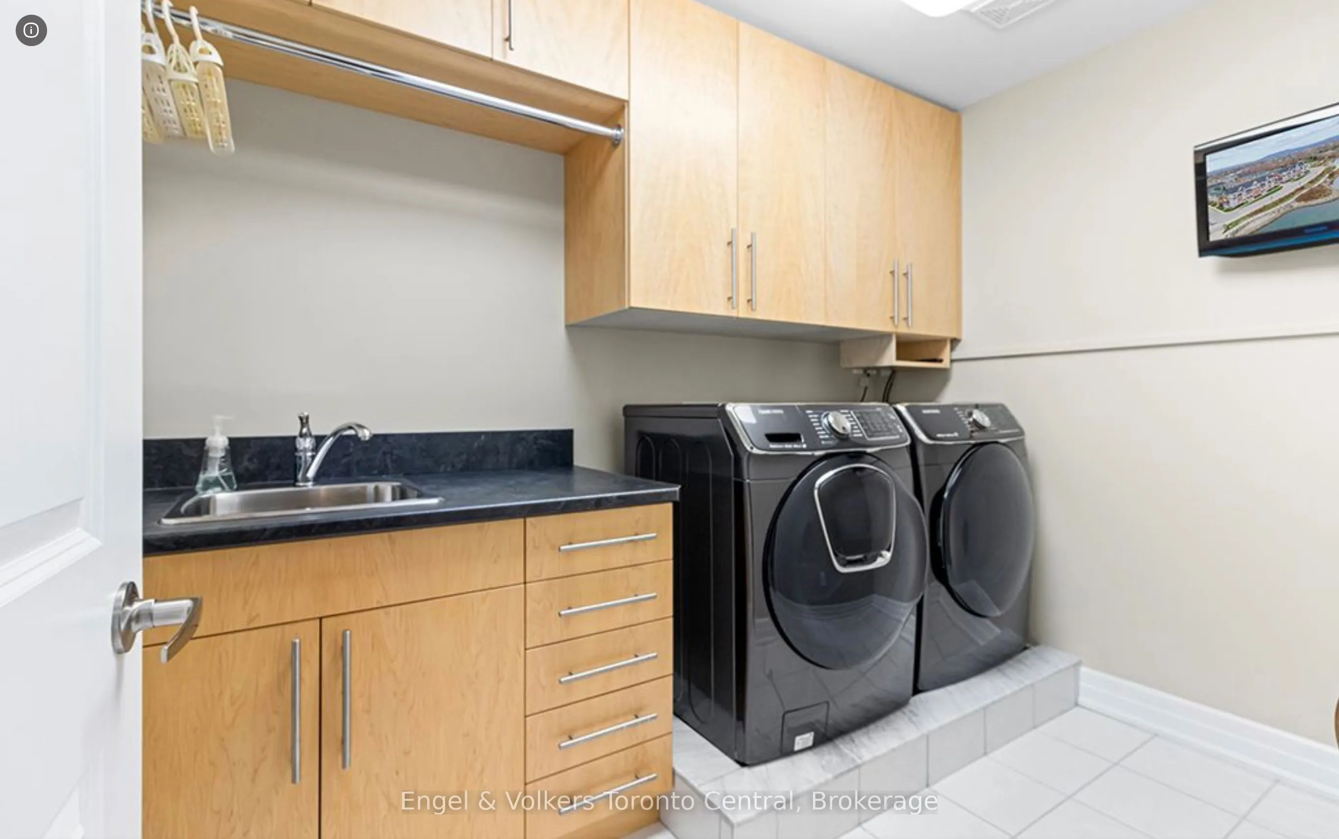 1 Westmount Mews, #7