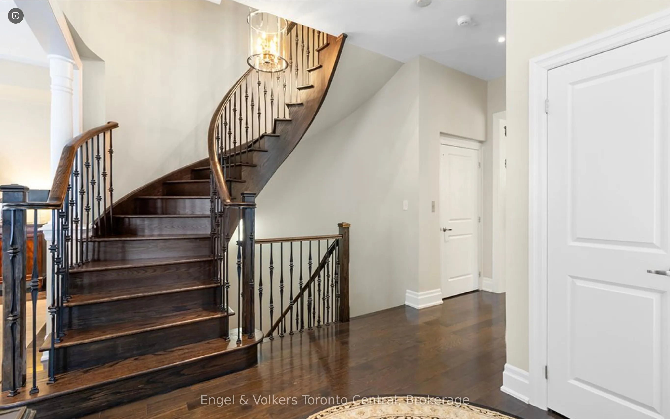 1 Westmount Mews, #7