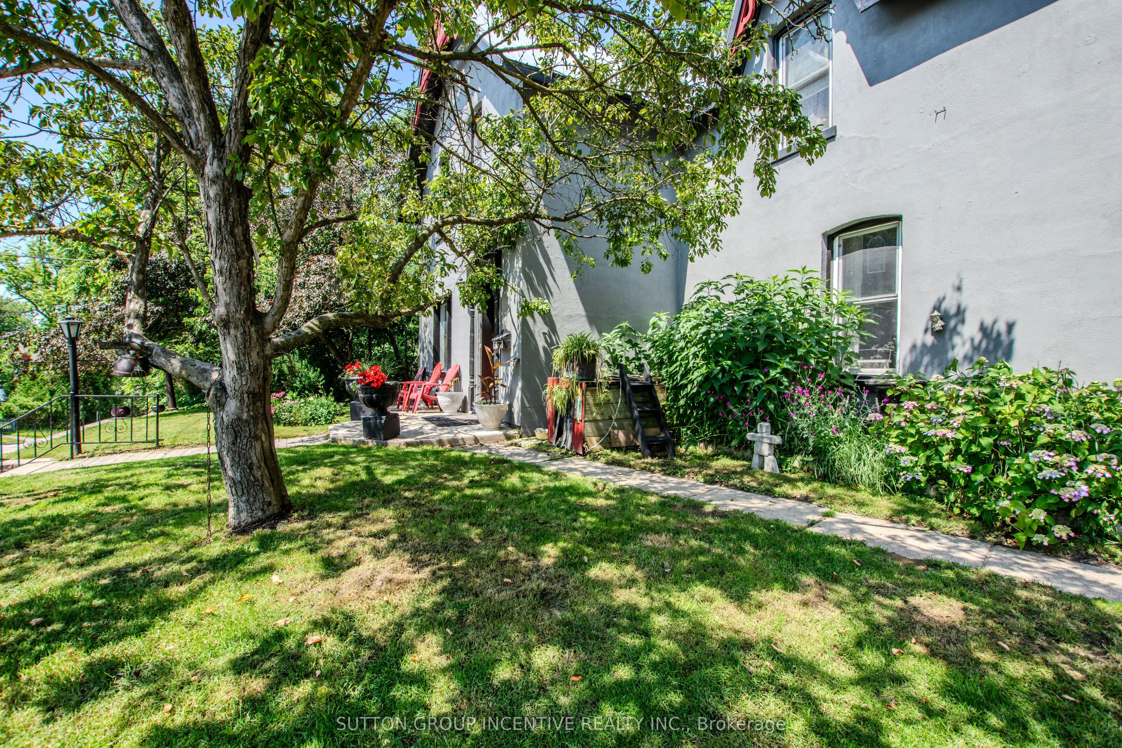 338 Gloucester Street