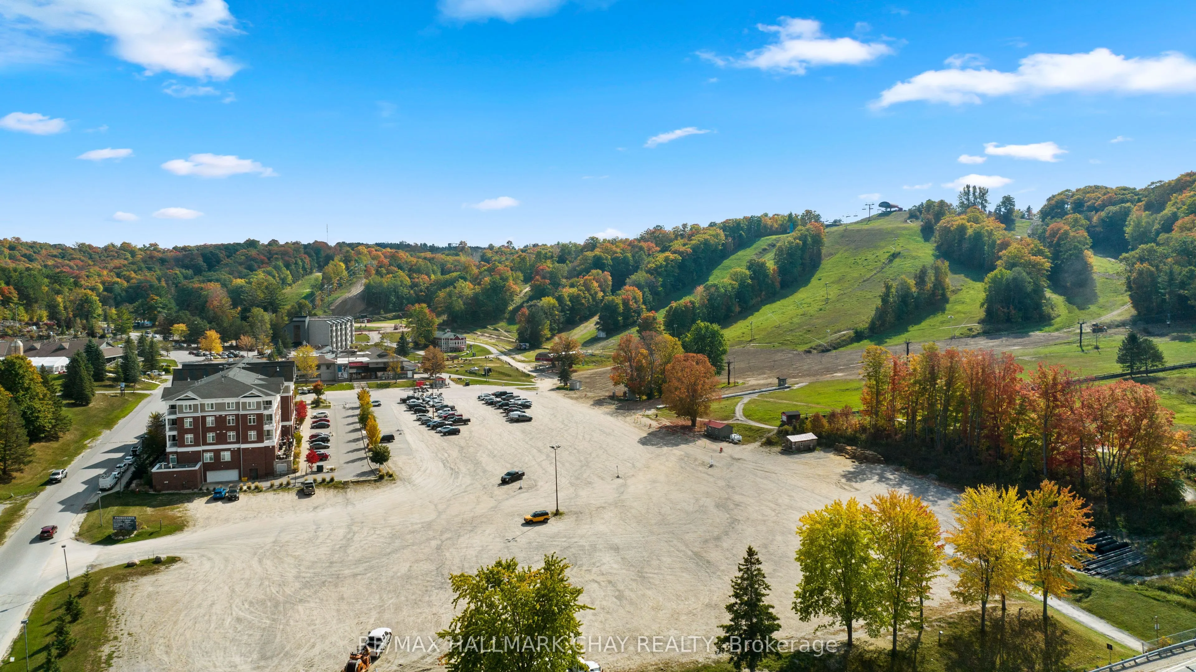 80 Horseshoe Boulevard, ##G01