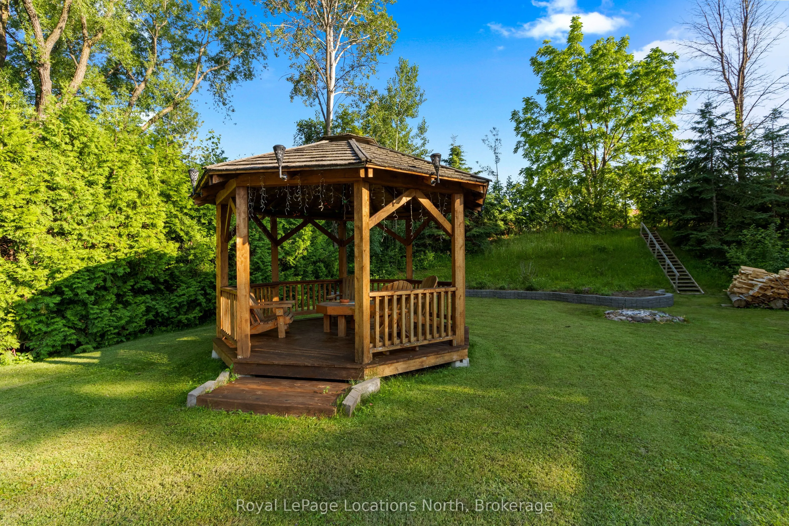 24 Oliver Crescent