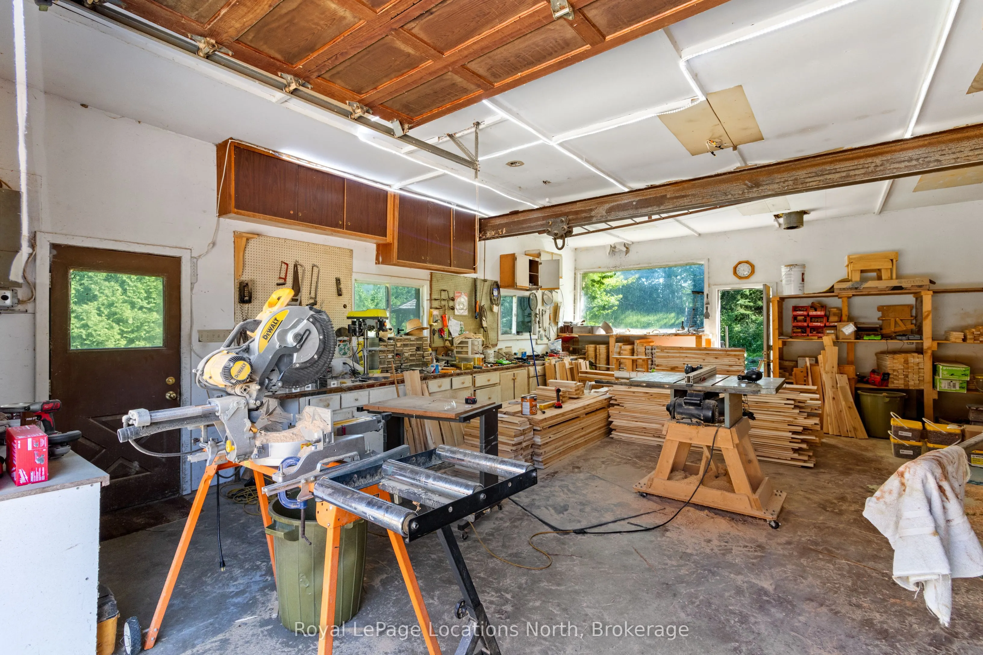 24 Oliver Crescent