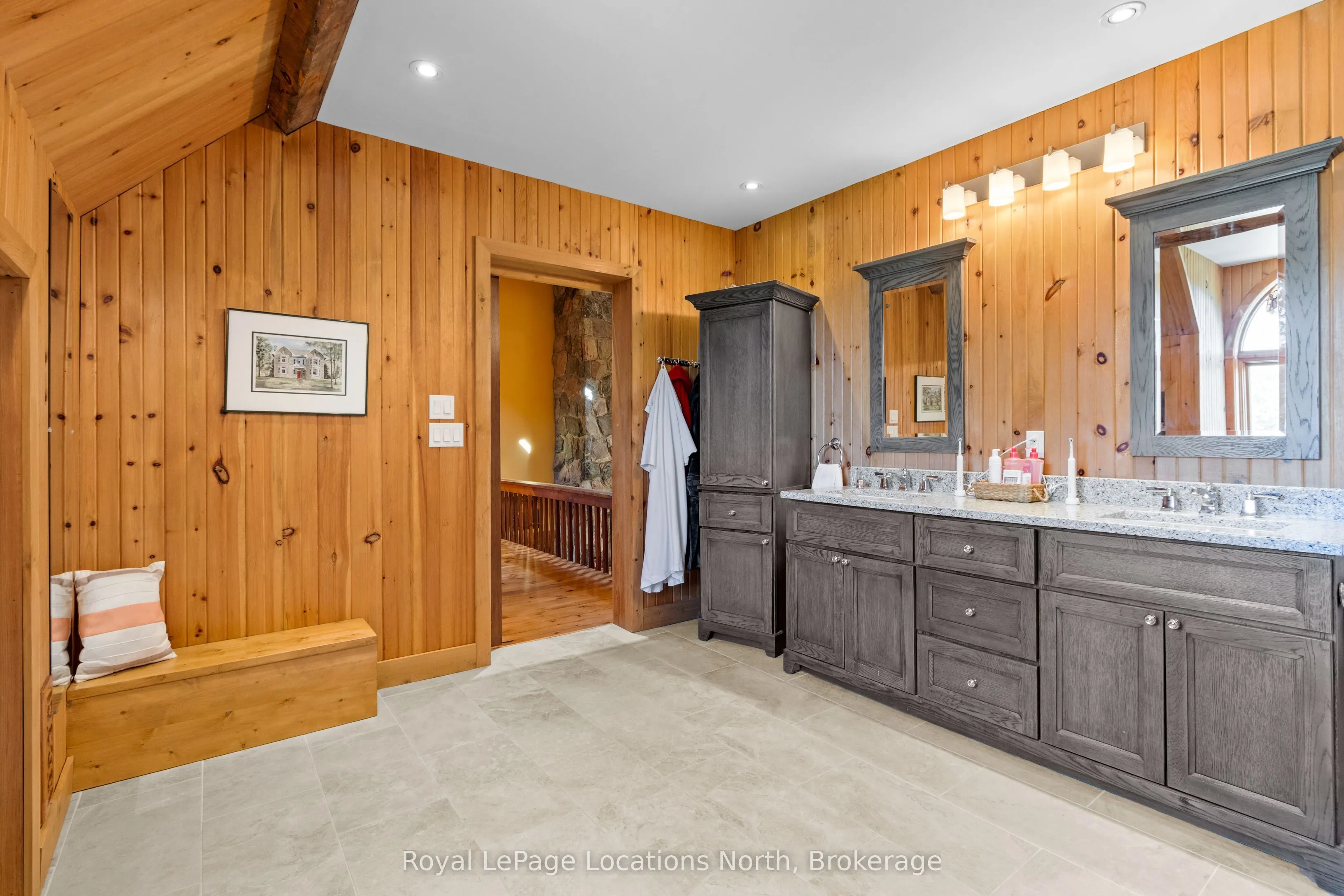 24 Oliver Crescent