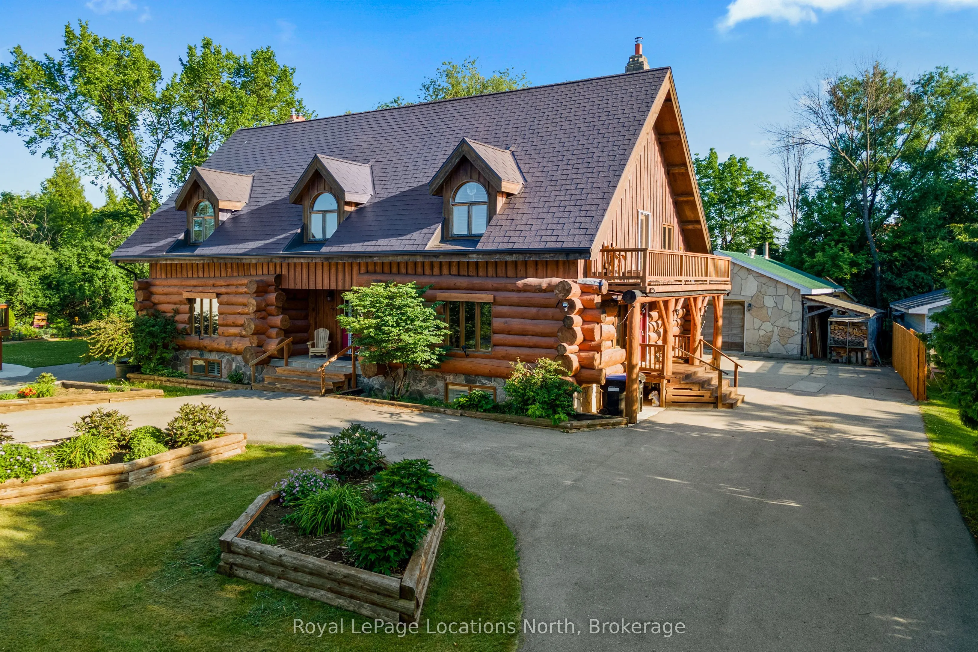 24 Oliver Crescent