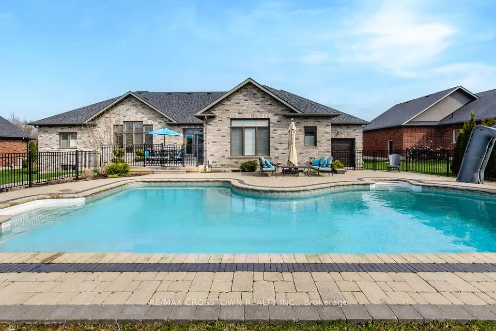 25 MENNILL Drive