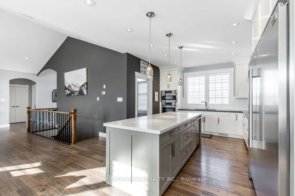 25 MENNILL Drive