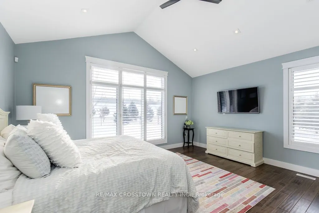 25 MENNILL Drive