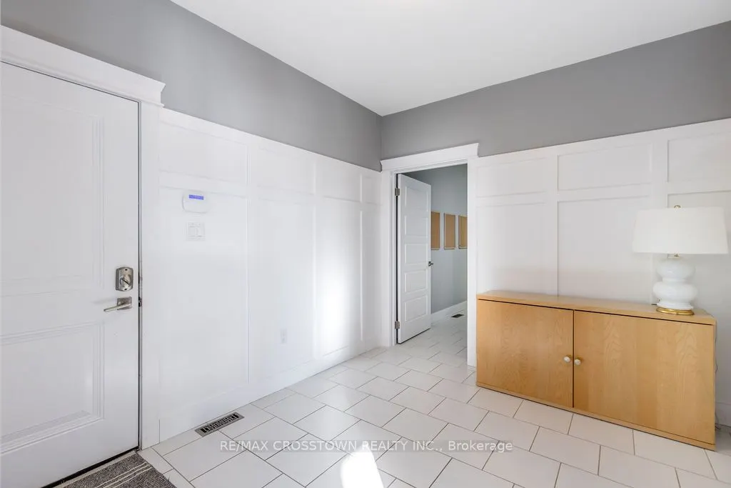 25 MENNILL Drive