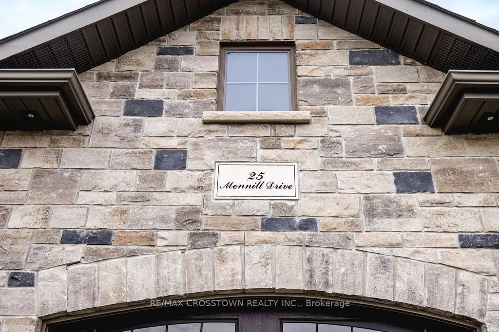 25 MENNILL Drive