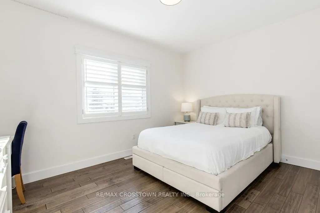 25 MENNILL Drive