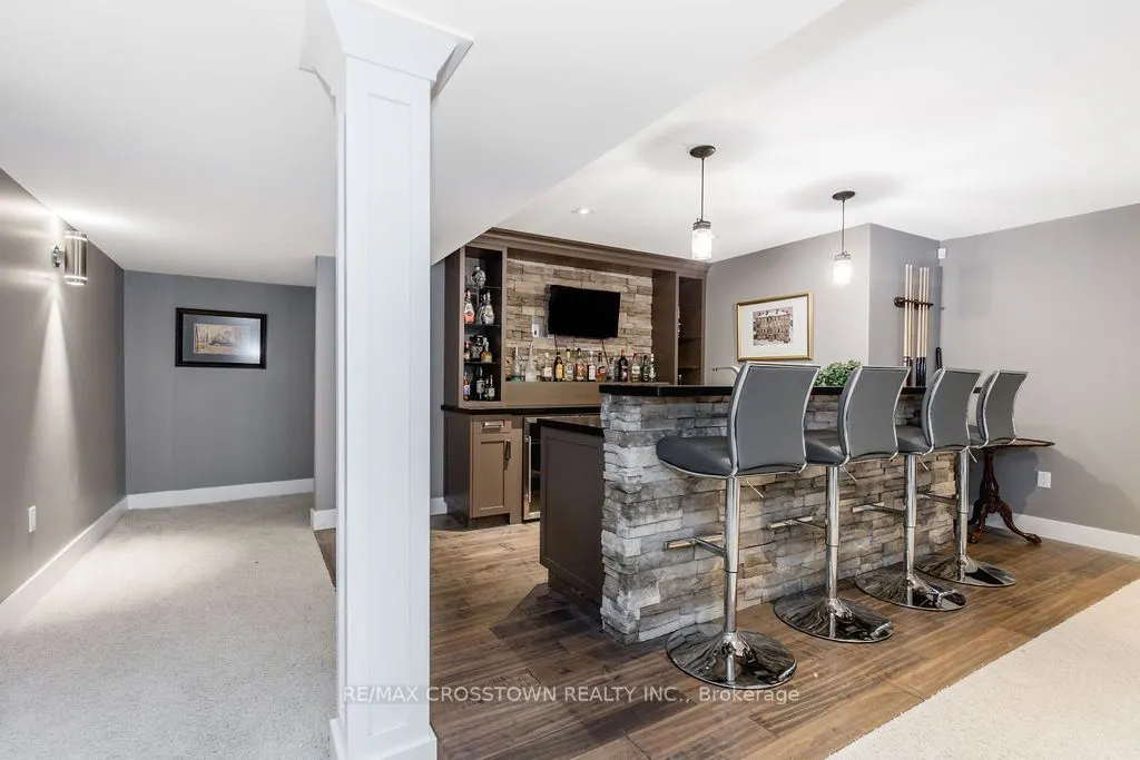25 MENNILL Drive
