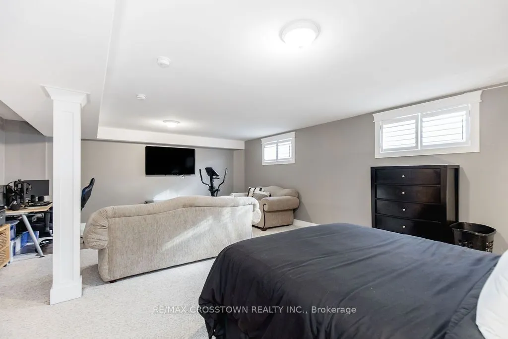 25 MENNILL Drive