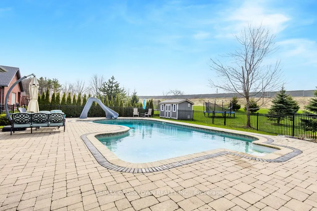 25 MENNILL Drive