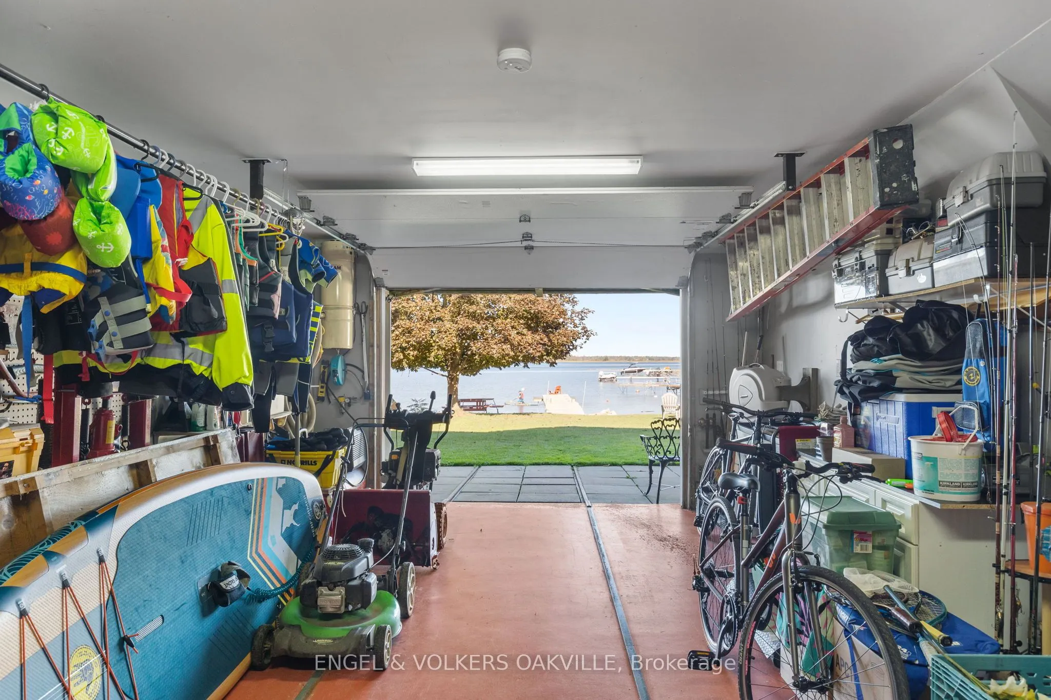 216 Robins Point Road