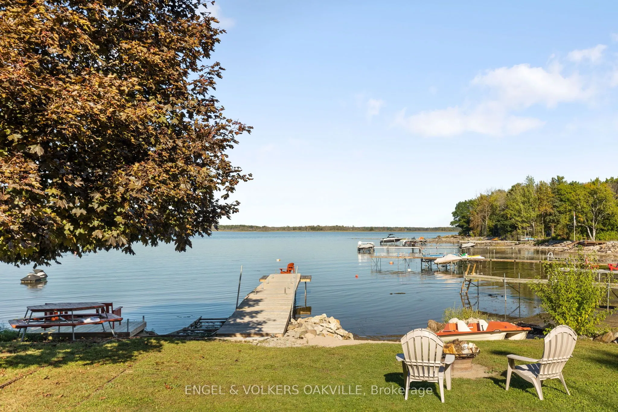 216 Robins Point Road