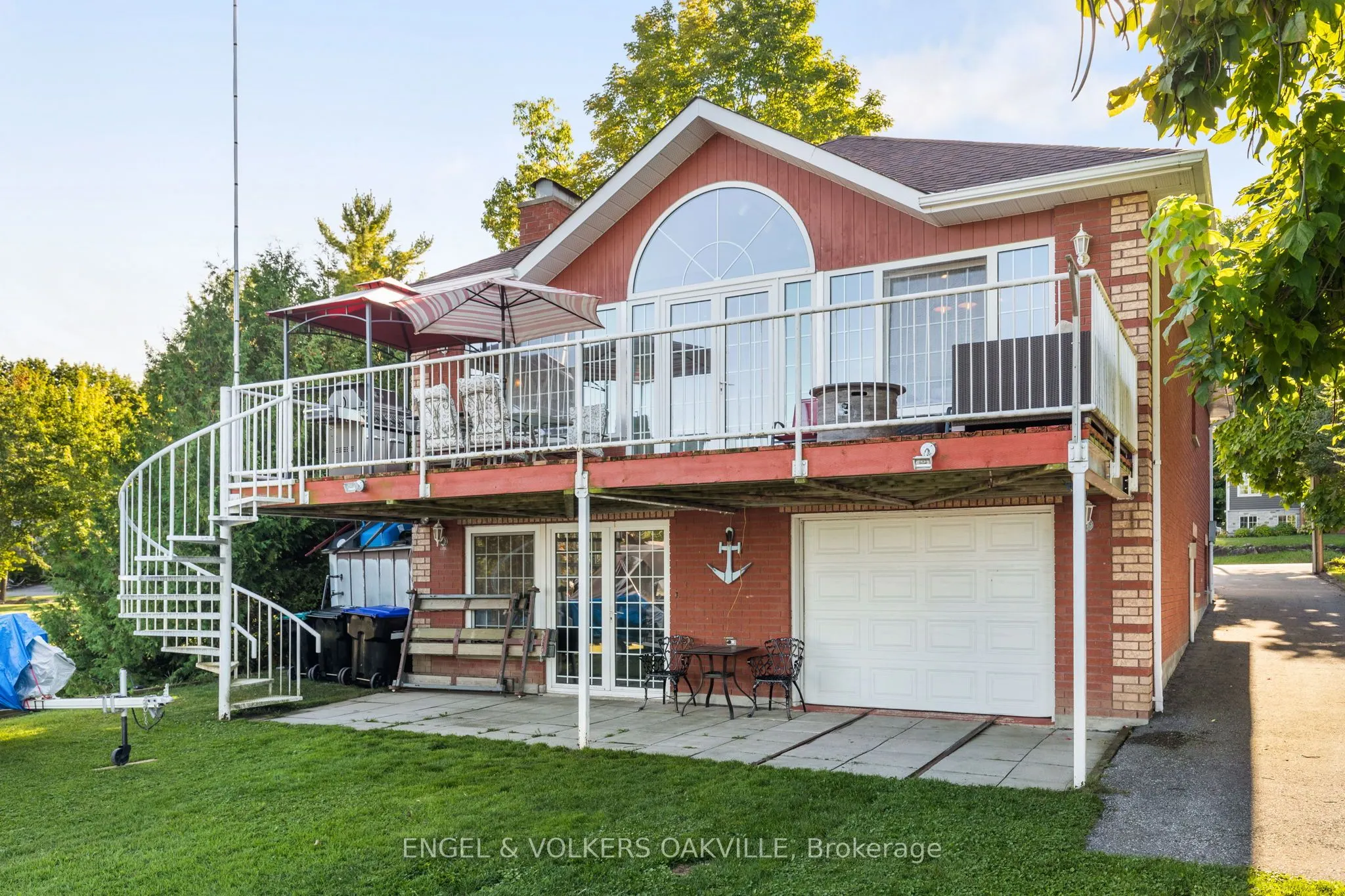 216 Robins Point Road