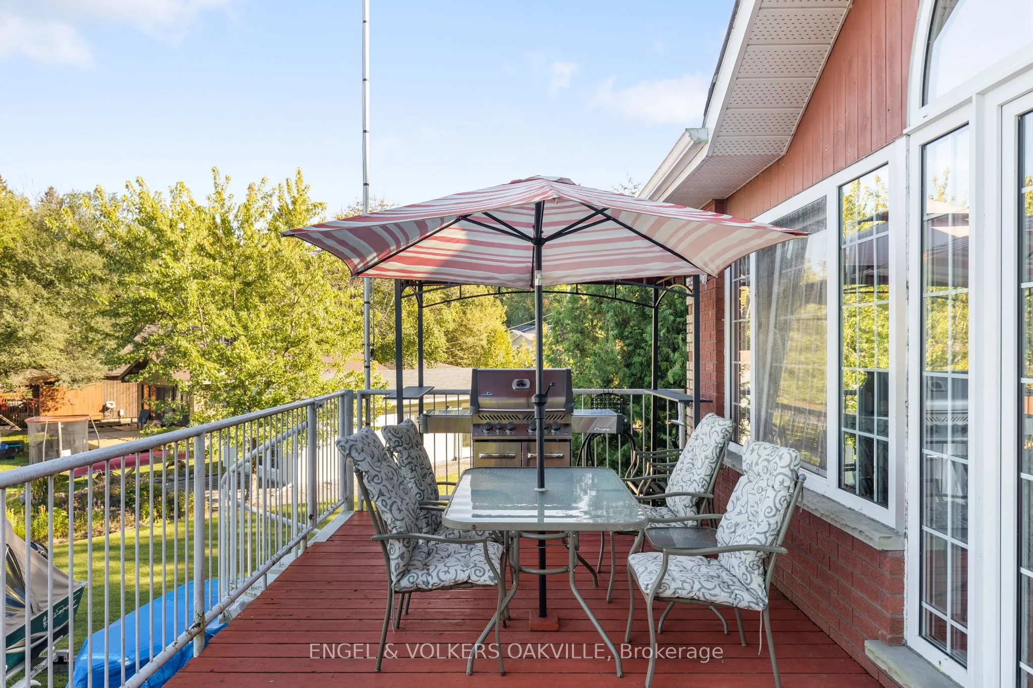 216 Robins Point Road