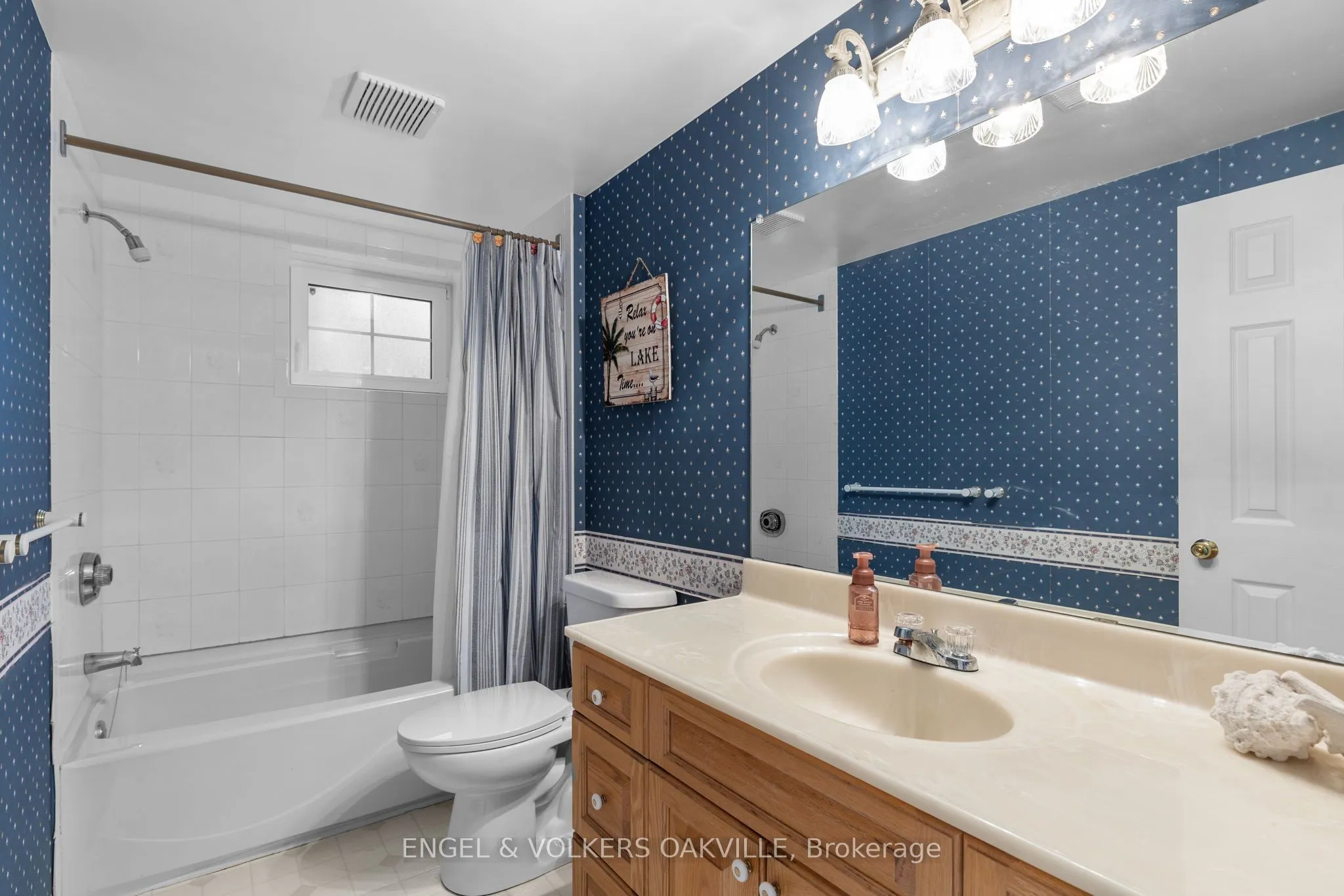 216 Robins Point Road