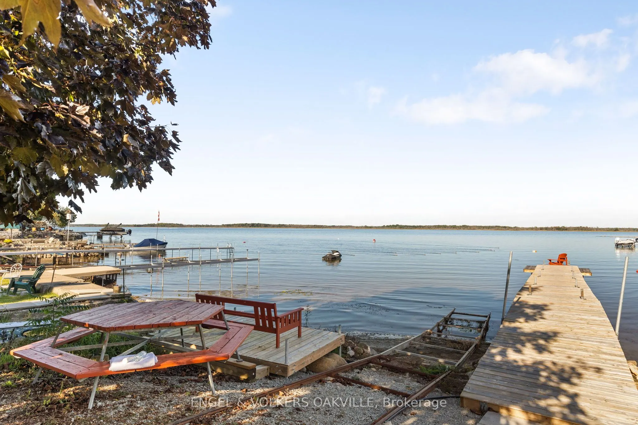 216 Robins Point Road