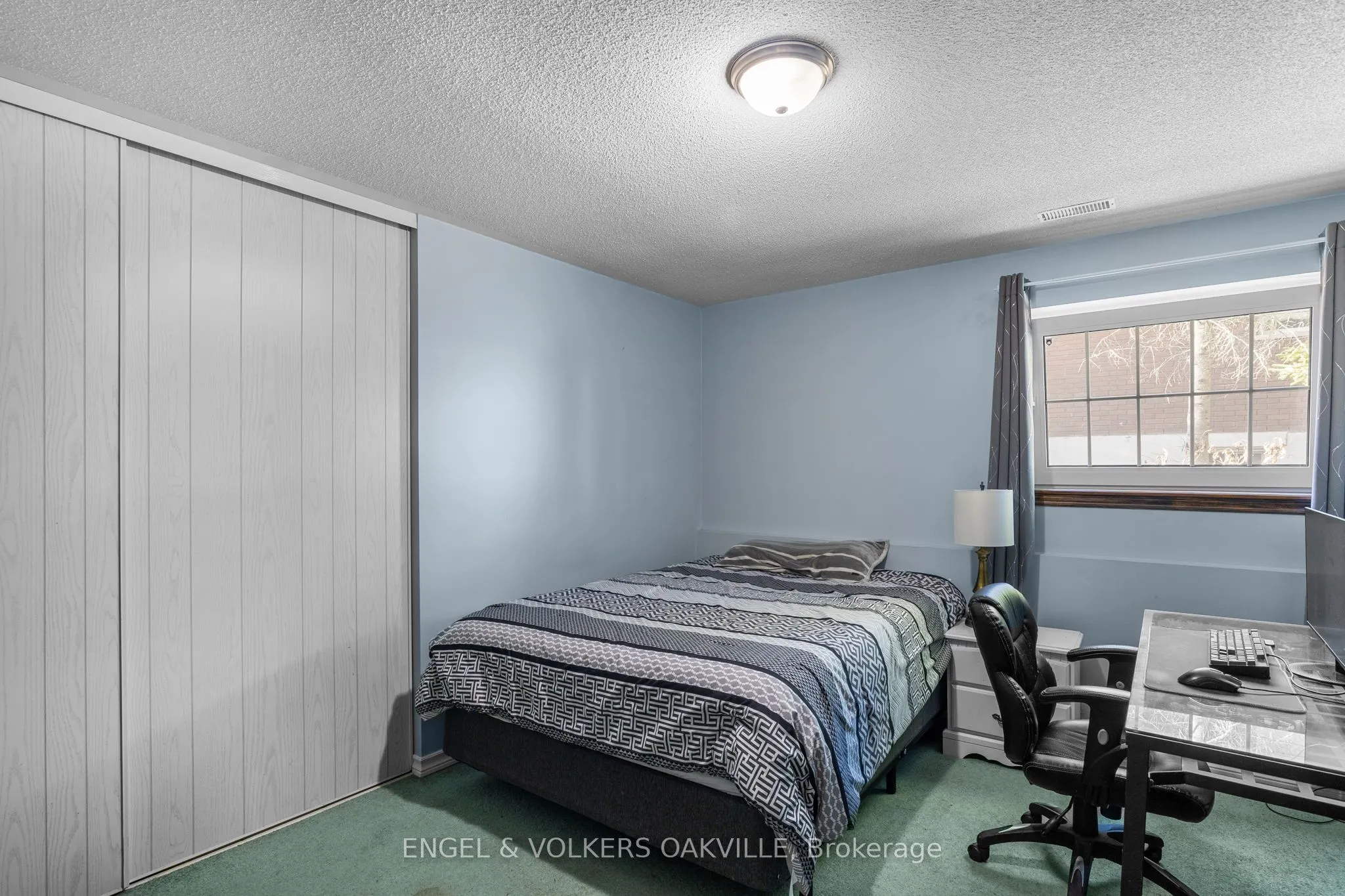 216 Robins Point Road
