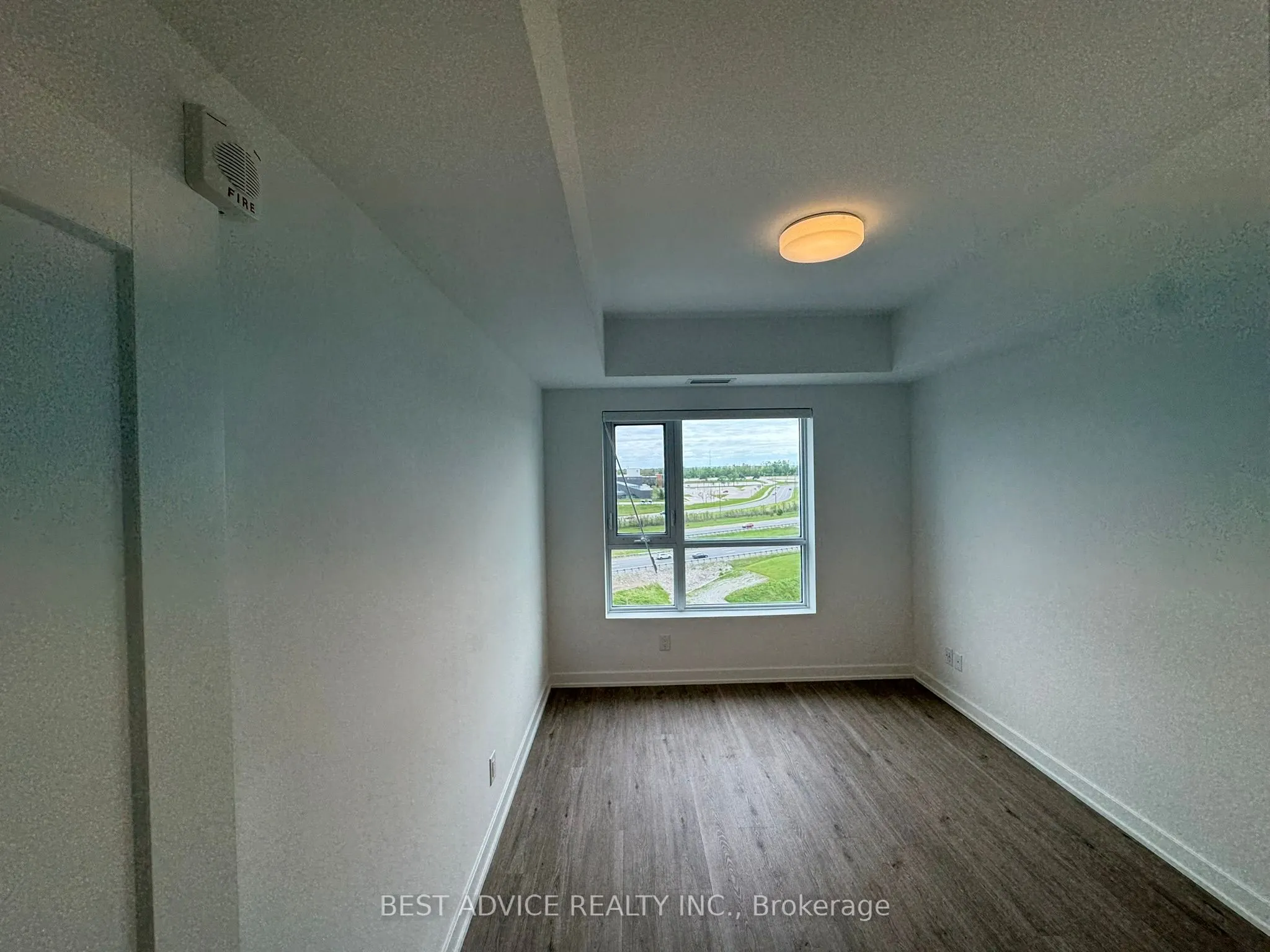 56 Lakeside Terrace, #1209