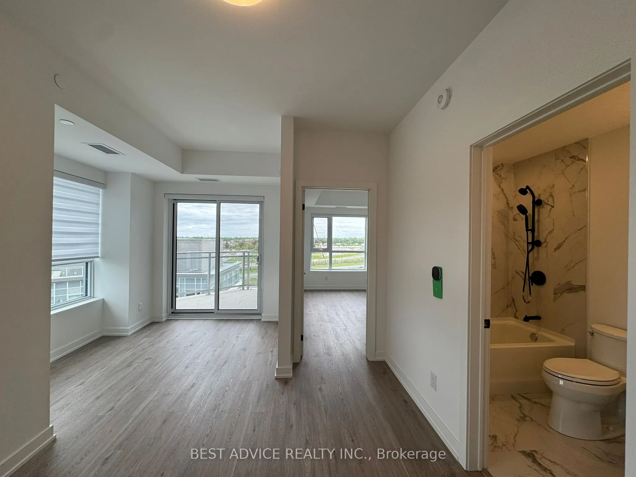 56 Lakeside Terrace, #1209
