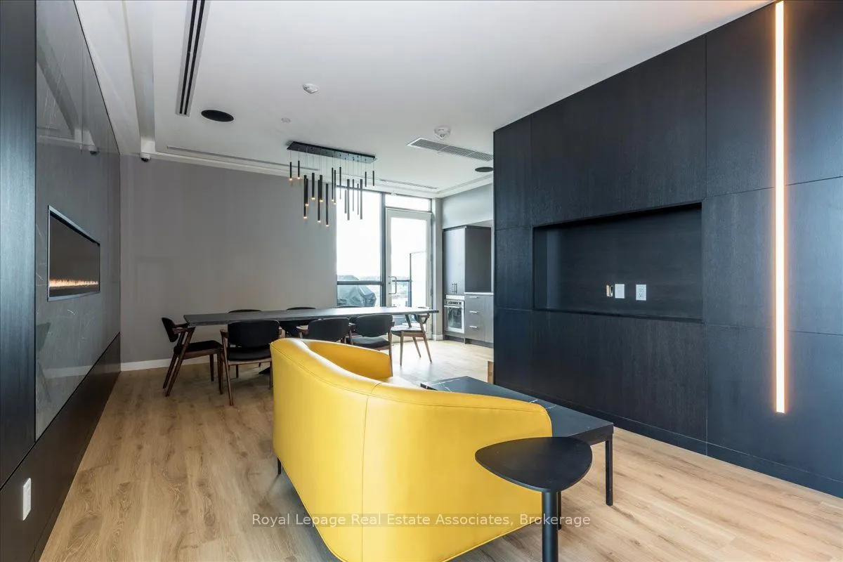 681 Yonge Street, #319