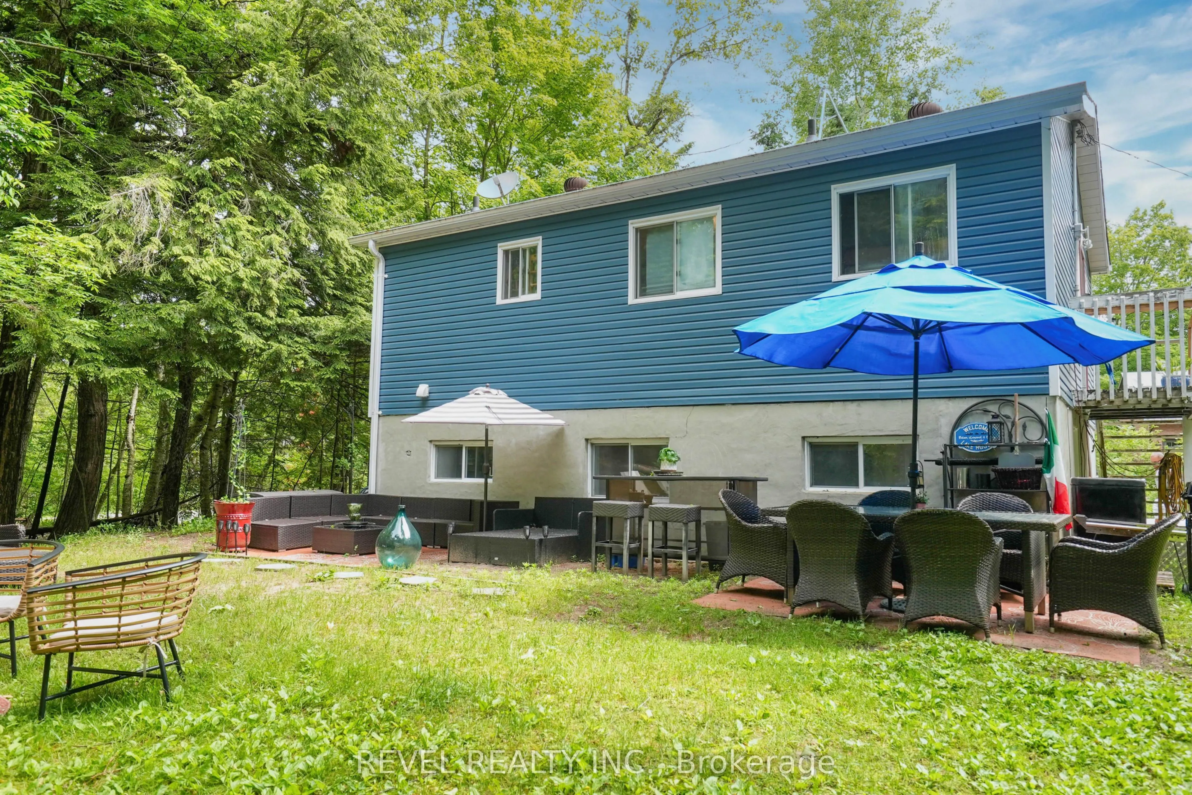 43 Manitou Crescent